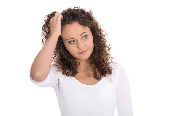 Yksinäinen nuori nainen epävarma tai migreeni tai muita ongelmia
. - Valokuva, kuva