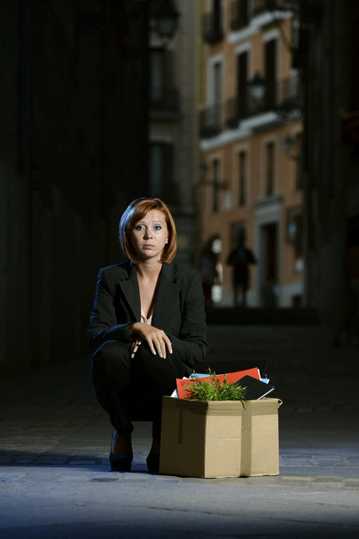  işsiz genç iş kadını üzgün depresyon ve stres işten kovdu - Fotoğraf, Görsel