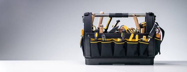 Handyman Service Toolbox Or Tool Box. Workshop Toolkit - Foto, Imagem
