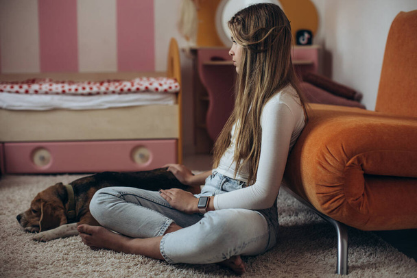 Teenage girl in depression in her room. - Foto, Bild