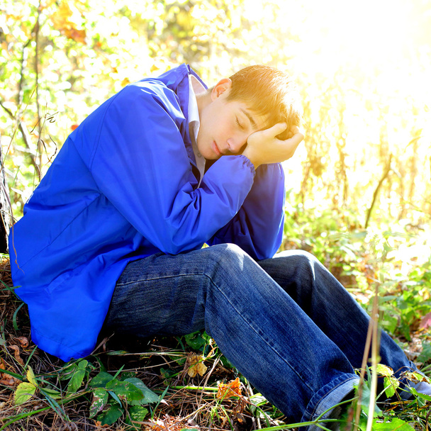 Sad Teenager outdoor - Φωτογραφία, εικόνα