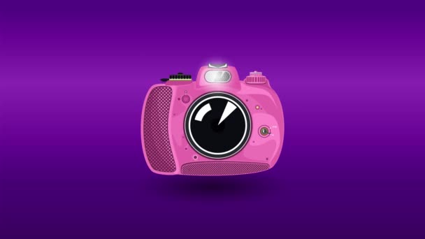 Roze mooie schattige instant print camera op een gradiënt paarse violette achtergrond, de camera draait en knippert af en toe, HD Video Animatie Beeld - Video