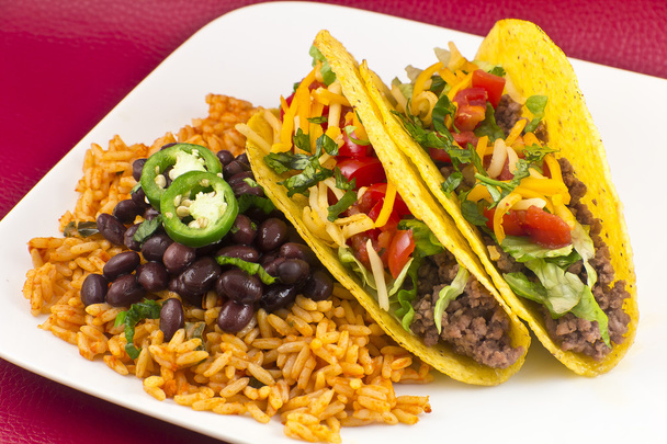 Μεξικού tacos με ρύζι και φασόλια - Φωτογραφία, εικόνα
