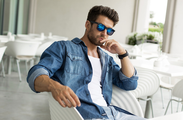 Young handsome man in sunglasses - Photo, Image