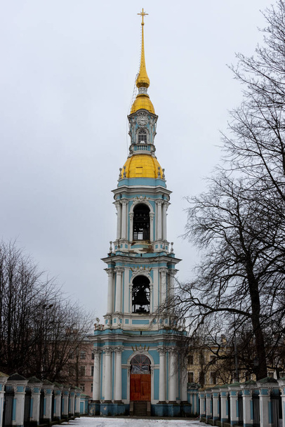 Bell tower of St. Nicholas Naval Cathedral in the Baroque style. Saint Petersburg, Russia - Фото, зображення