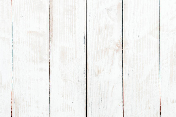 Leeg gelakt wit houten paneel voor design. Wit bord voor tekst - Foto, afbeelding