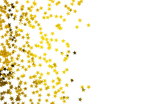 Золотые конфетти в виде звезд, выделенных на белом фоне. Праздничный фон. Плоский стиль с минималистичным дизайном. Шаблон баннера или приглашения на вечеринку - Фото, изображение