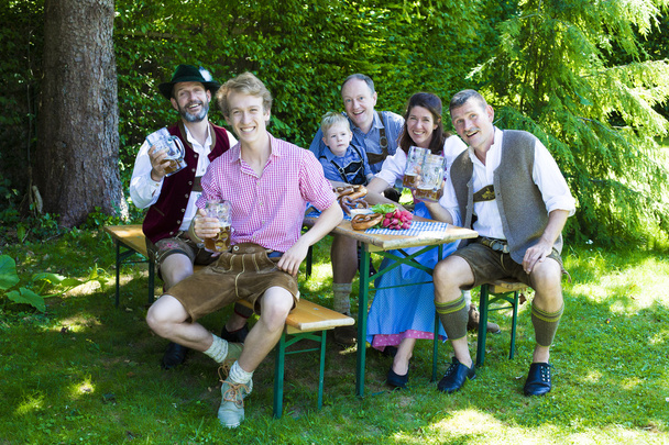 bavarian family in park - Zdjęcie, obraz