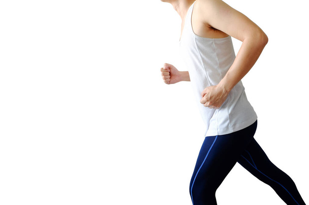 pierna de mujer corriendo ejercicio en la cinta de correr en el gimnasio que corredor atlético por zapatillas de correr. Concepto de salud y deporte, - Foto, Imagen