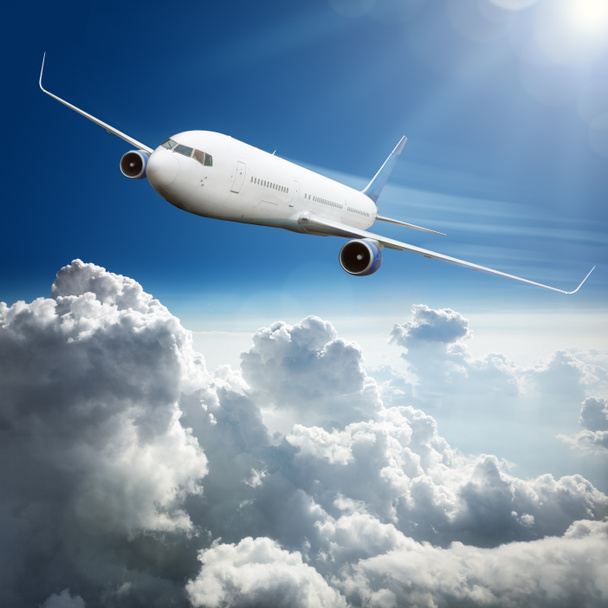 Літак над хмарами
 - Фото, зображення