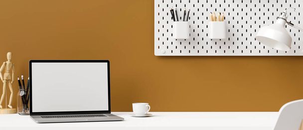 Close-up, Nowoczesna przestrzeń robocza z notebooka laptopa, materiały biurowe i miejsca na ksero na białym stole na stylowej brązowej ścianie. 3d renderowanie, ilustracja 3D - Zdjęcie, obraz