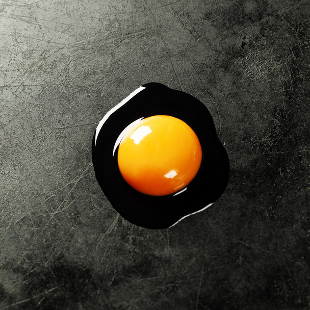Raw egg  - Fotó, kép