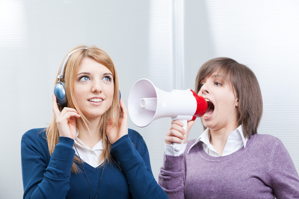 Teen shouting in megaphone - Foto, afbeelding