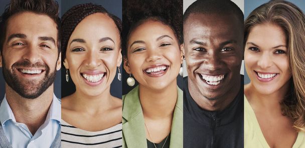 Csak egy sor mosoly. A mosolygó emberek sokszínű csoportjának összetett képe. - Fotó, kép