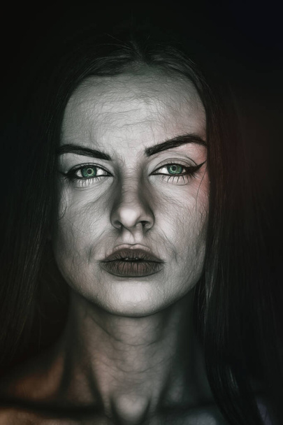Detail portrét strašidelné zombie ženy. - Fotografie, Obrázek