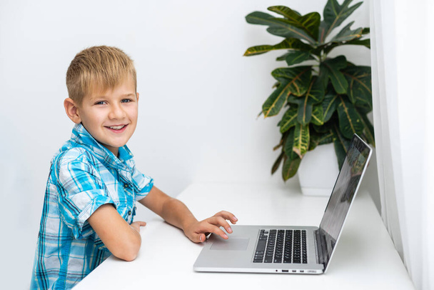 Closeup view of little kid talking with family via video chat at home - Fotoğraf, Görsel