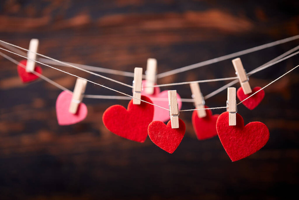 corazones rojos, fondo festivo para el 14 de febrero, día de San Valentín  - Foto, imagen