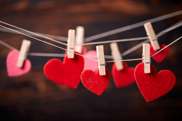 kırmızı kalpler, 14 Şubat için şenlikli arka plan, Sevgililer Günü  - Fotoğraf, Görsel