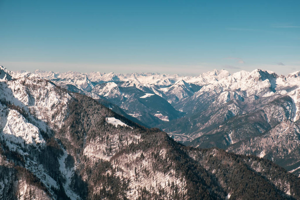 Os picos de Tarvisio nos alpes italianos - Foto, Imagem