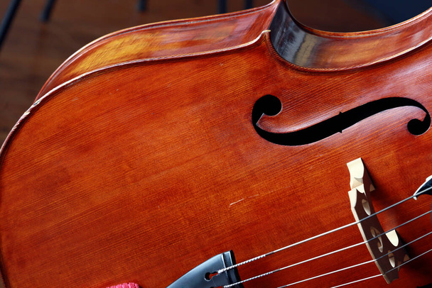Крупный план виолончели - Фото, изображение