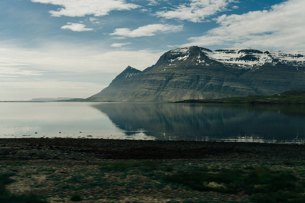 Потрясающий исландский пейзаж в леднике. Высокое качество фото - Фото, изображение