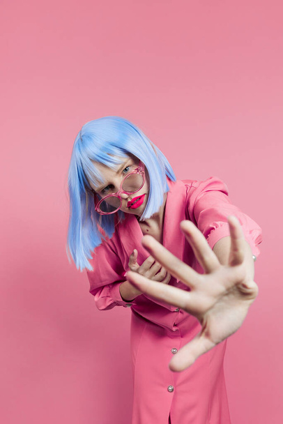 glamorous woman in sunglasses wears a blue wig makeup Lifestyle posing - Foto, Bild