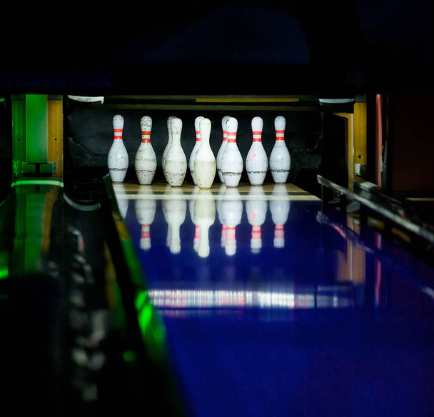 A game of bowling, skittles and ball. Spending time playing a sports game. - Foto, Imagem