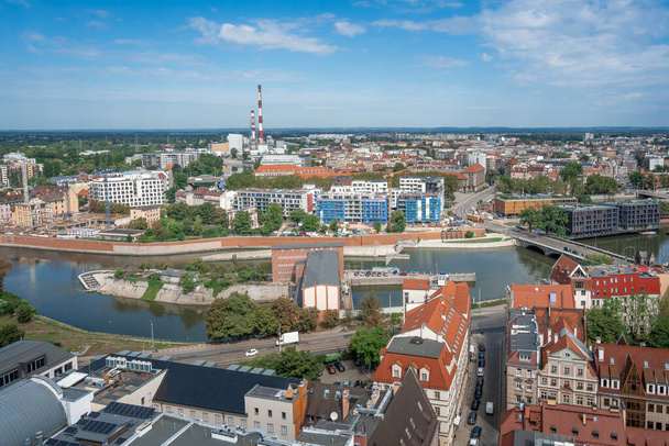 Vista aérea del distrito de Srodmiescie y Wroclaw Electric Central - Wroclaw, Polonia - Foto, Imagen