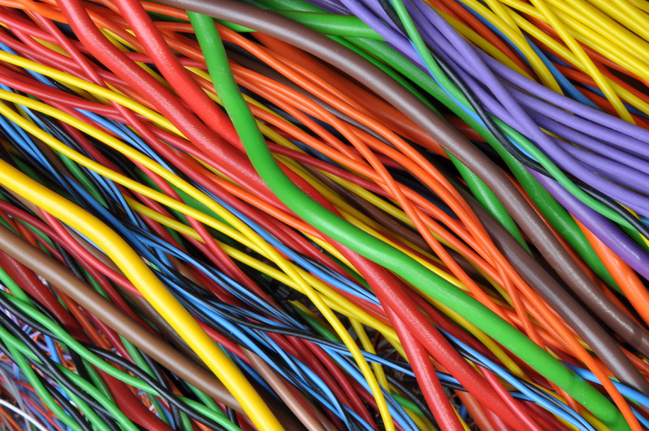 Cables y cables eléctricos coloreados
 - Foto, imagen