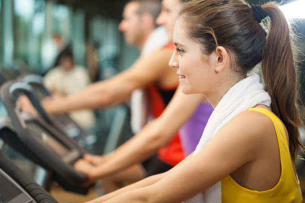 People training in gym - Foto, Imagen