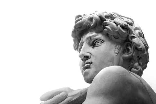 David by Michelangelo απομονωμένο, αναγεννησιακό γλυπτό από μάρμαρο  - Φωτογραφία, εικόνα