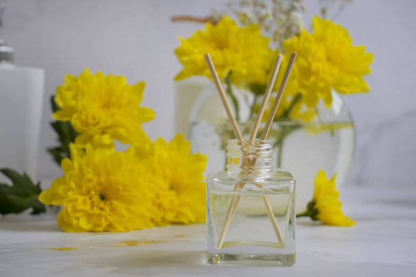 Ev çiçeği için parfüm şişesi, portakal - Fotoğraf, Görsel