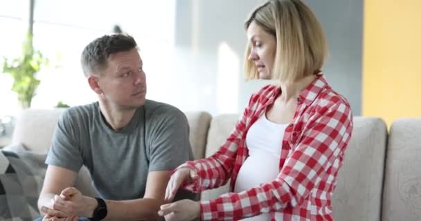 Pregnant woman swears at husband slow motion 4k movie - Footage, Video