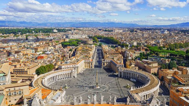 Saint Peter's Square in Vatican and aerial view of Rome - Fotoğraf, Görsel