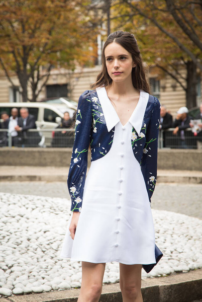 Stacy Martin, English-French actress arrives at the Miu Miu show as part of the Paris Fashion Week Womenswear Spring/Summer 2016 on October 7, 2015 in Paris, France. - Фото, зображення