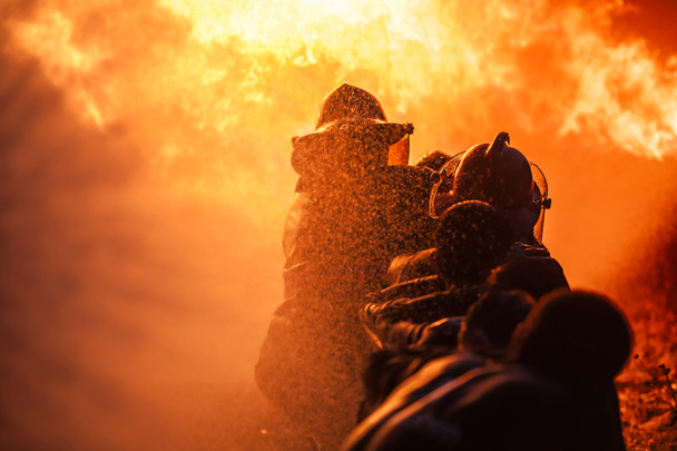 Entrenamiento de bomberos - Foto, Imagen