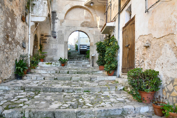 Um beco em Itri, uma cidade medieval em Lazio, Itália. - Foto, Imagem