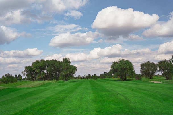 landscape. golf course and sky with clouds. lawn grass. - Φωτογραφία, εικόνα