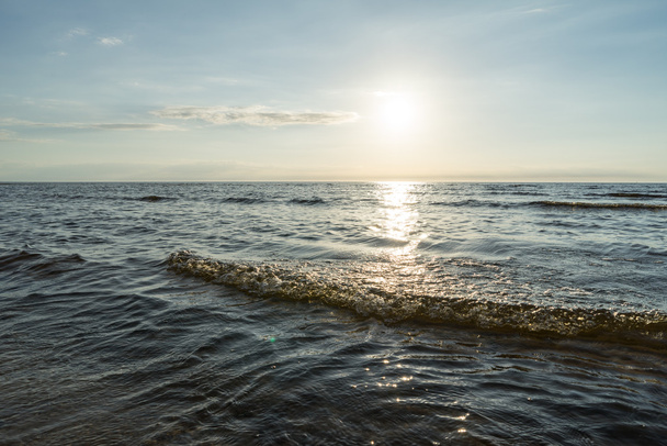 Reflejo del sol en el mar
 - Foto, Imagen