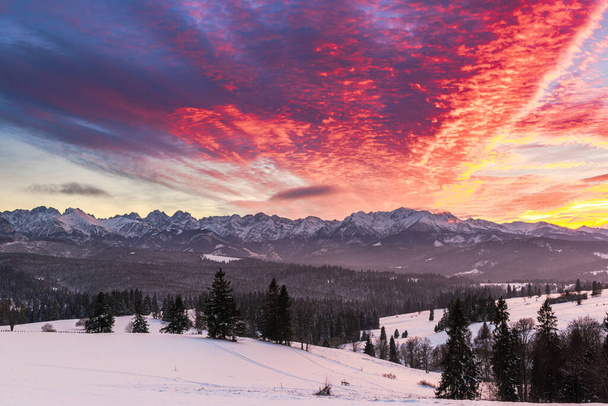 Sunset in Tatra Mountains in Poland at Winter. - Φωτογραφία, εικόνα