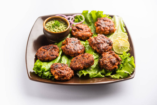 Tunde Ke Kabab, also known as Buffalo, chicken or meat galouti kebab, is a soft dish made out of minced meat which is popular in India - Fotoğraf, Görsel