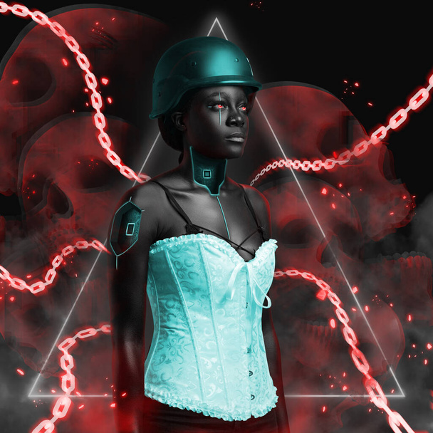 Černá žena v cyberpunk stylu oblečená v korzetu a tvrdý klobouk - Fotografie, Obrázek
