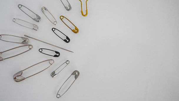 pins and needles of various types in bulk  - Fotografie, Obrázek