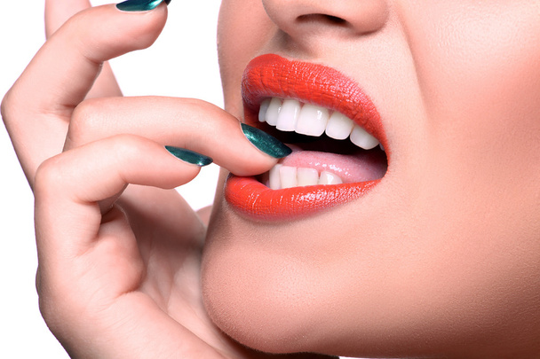 Red Sexy Lips and Nails closeup - Foto, Bild