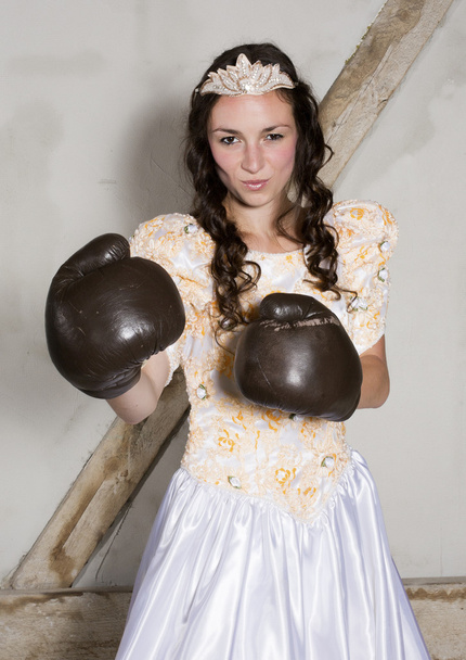 Princess with boxing gloves - Φωτογραφία, εικόνα
