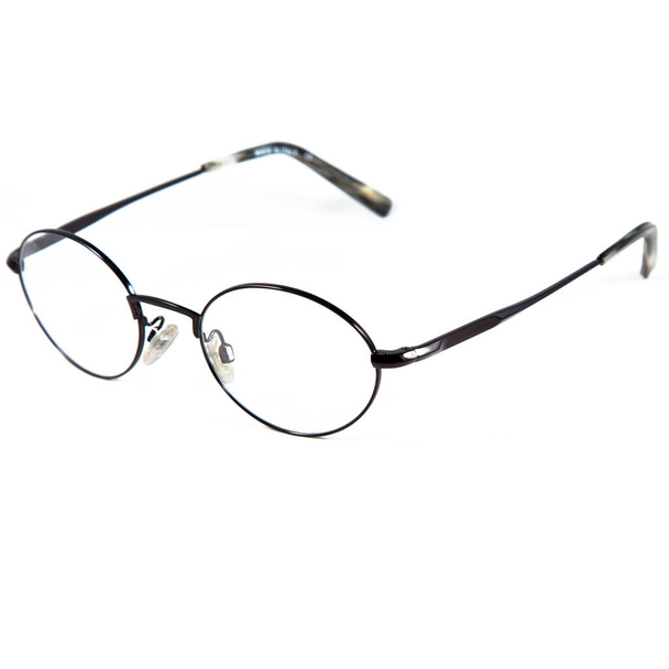 Beyaz arka planda gözlük çerçeveleri. Beyaz arkaplandaki çerçeveli gözlükleri şık yap. - Fotoğraf, Görsel