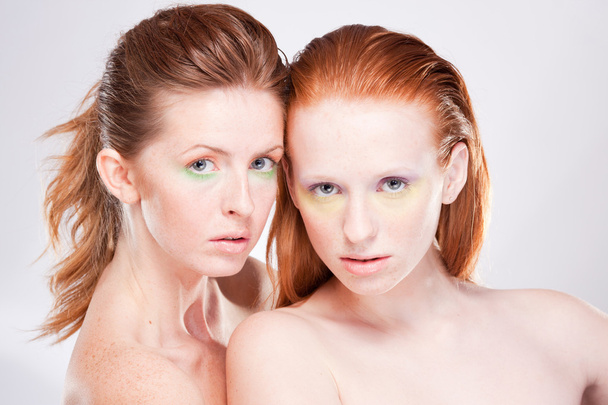 Two red-haired beautiful woman - Foto, afbeelding