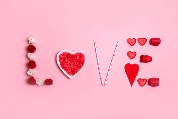 Valentines day concept with handmade love letters on pink background - Foto, afbeelding
