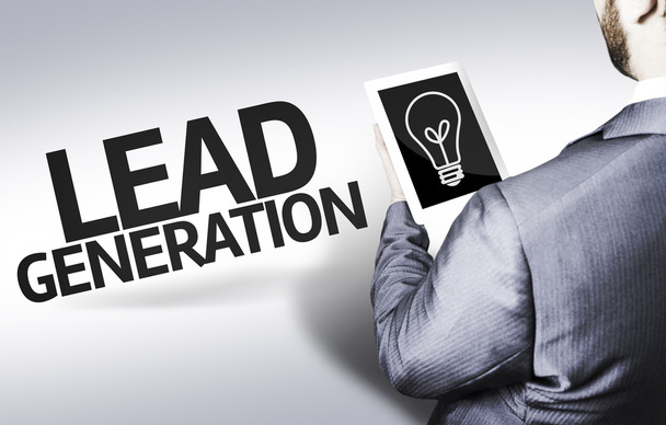Homme d'affaires avec le texte Lead Generation dans une image conceptuelle
 - Photo, image