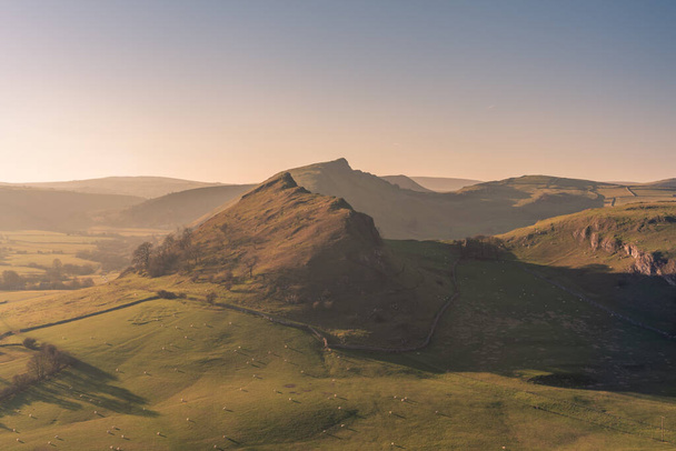 Sunset on Parkhouse Hill and Chrome Hill from Hitter Hill in the Peak District National Park. - Фото, зображення